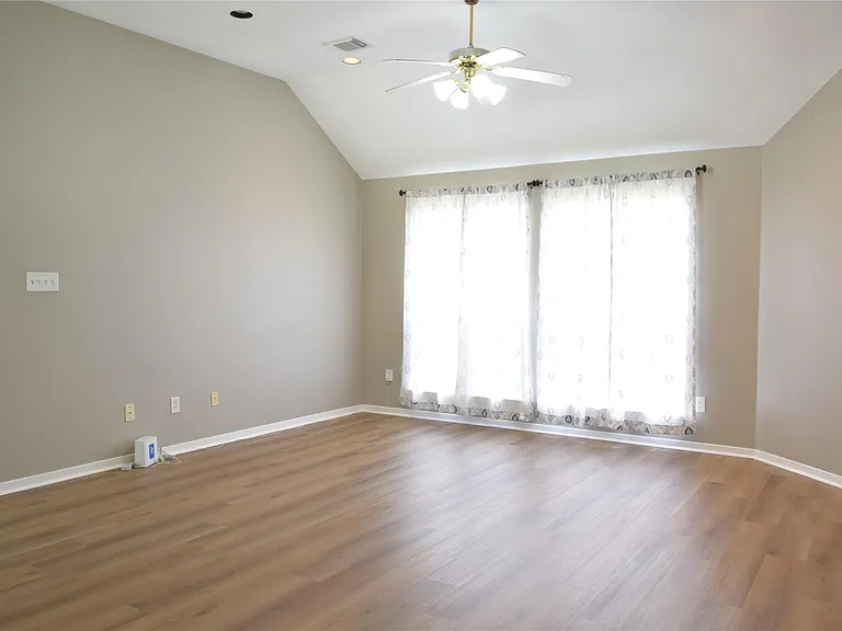 20714 Morning Creek Dr — Photo 41