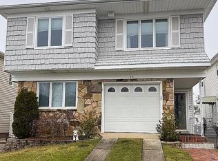 15 Tudor St, Staten Island, NY 10308