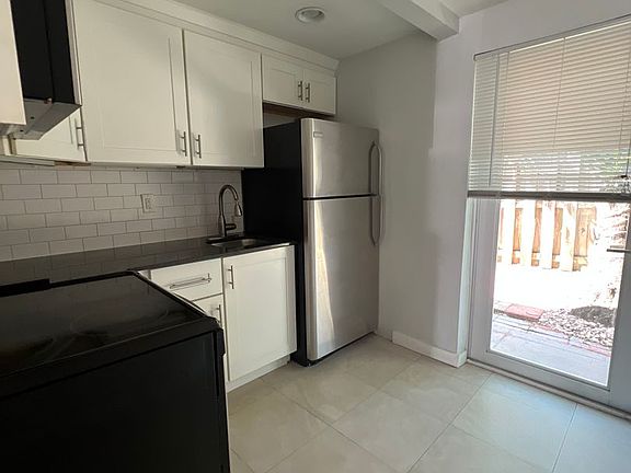 4th image of 1 Douglas Dr #Pbp-06