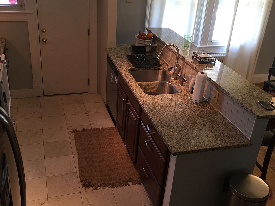 2nd image of 20 Hamilton St NW
