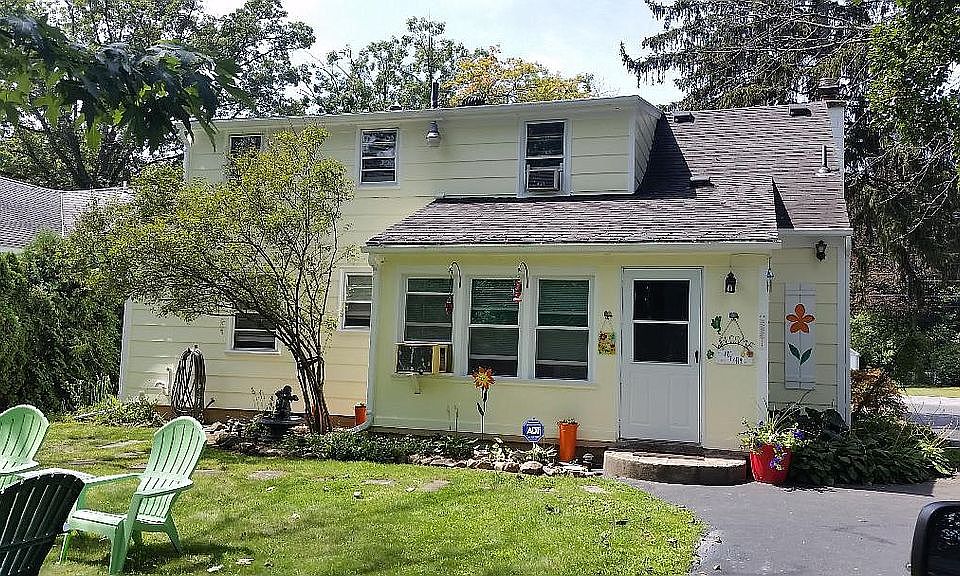 2nd image of 1591 Stone Rd