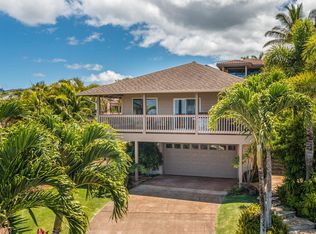 15 Lily Pl, Lahaina, HI 96761