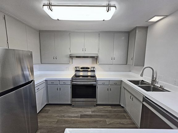 3rd image of 5994 Lake Crest Way #7