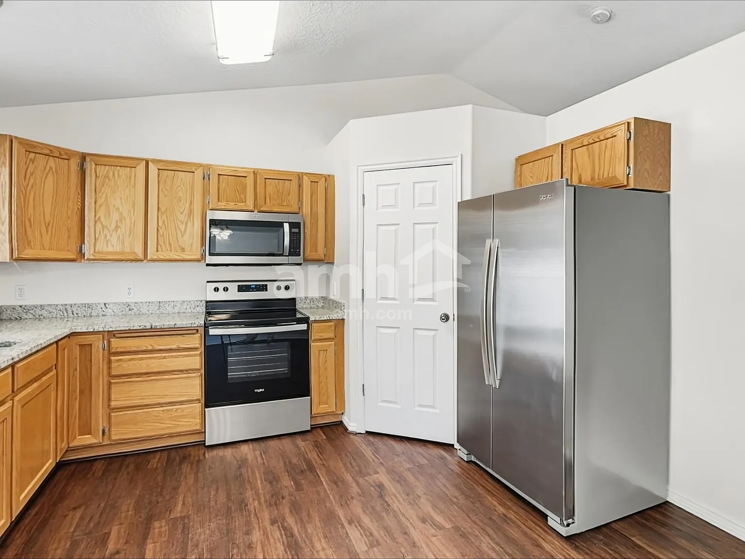 5 bed, 3.0 bath, 2540 sqft, $2,280 — Photo 3