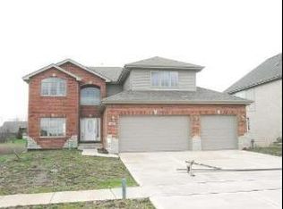 1415 Colony Dr, Crete, IL 60417