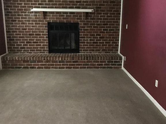 4th image of 807 Falcon Dr