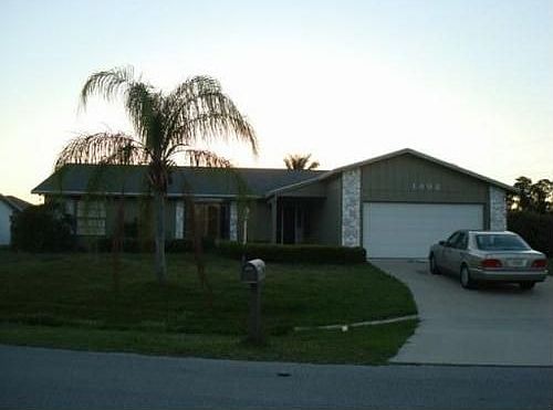 1st image of 1602 SE Clearmont St