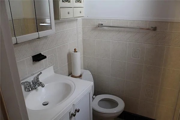 Sold by MVM Realty Services LLC | media 11