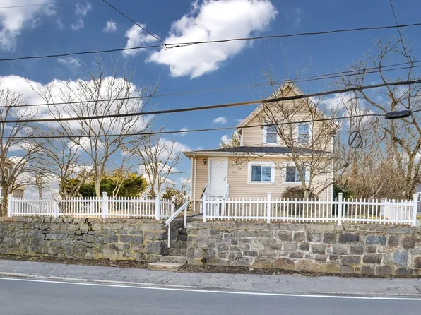 156 West St, Quincy, MA 02169