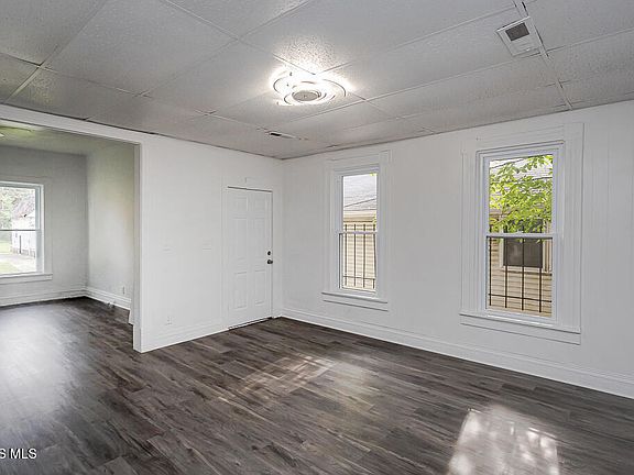 5th image of 1608 Milburn Ave