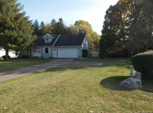 1496 Haines Rd, Lapeer, MI 48446