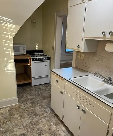 3015 35th Ave S #2 — Photo 11