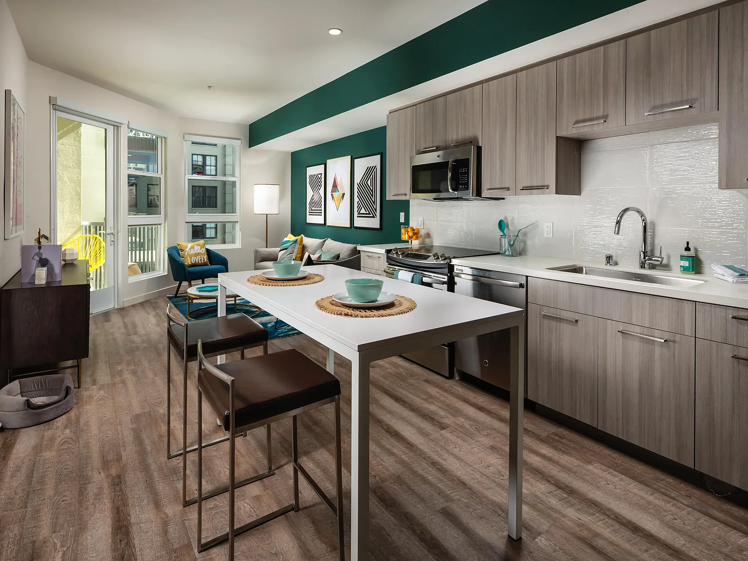 Topaz Apartments — Photo 4