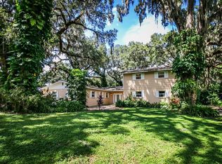 2704 Viola Ln, Valrico, FL 33594