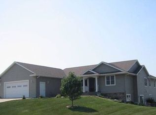 N7105 Elizabeth Dr, Holmen, WI 54636