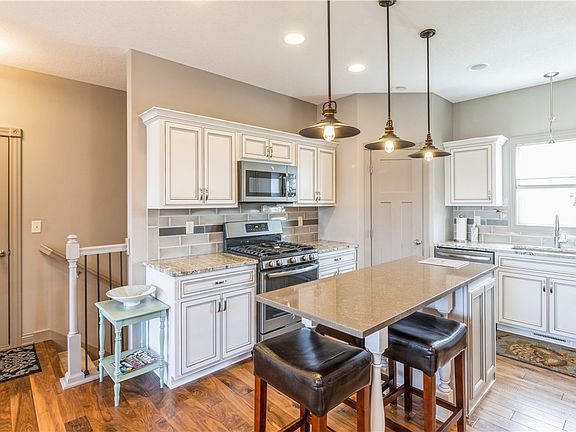 4th image of 8991 Jamison Dr