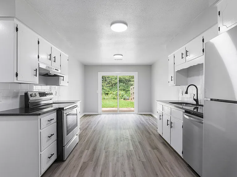 3202 Westmoreland Ave #B — Photo 6
