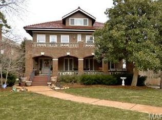 406 Polo Dr, Saint Louis, MO 63105