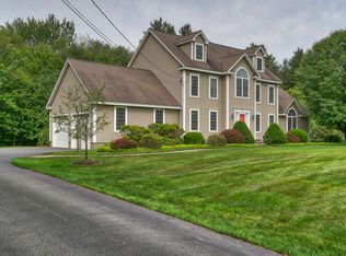 10 Candlestick Ln, Sandown, NH 03873