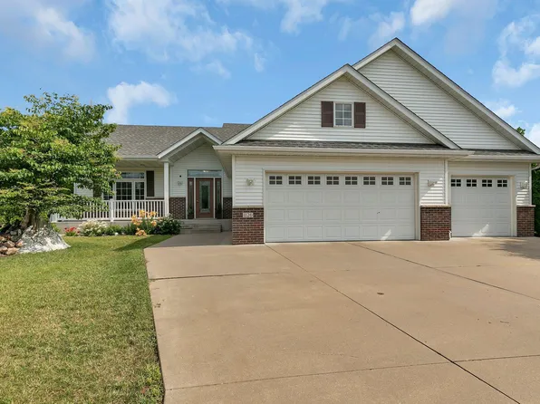 1126 Parkwood Loop, Saint Cloud, MN 56303