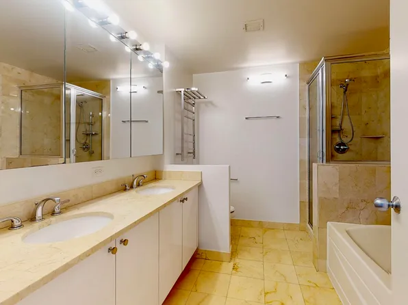 135 Oceana Drive East image 13 of 36