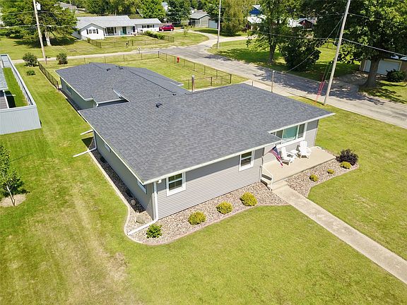 4th image of 539 10th Ave