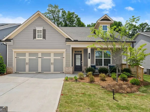 207 Hickory Bluffs Pkwy, Canton, GA 30114