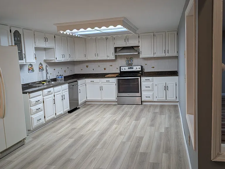 270 Heim Rd — Photo 16