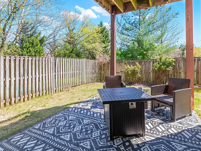 1015 Carbondale Way — Photo 30