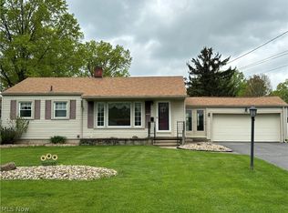 6940 Paxton Rd, Youngstown, OH 44512