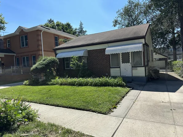 8316 243rd St, Bellerose, NY 11426