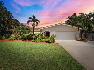 119 45th Ave NE, Saint Petersburg, FL 33703