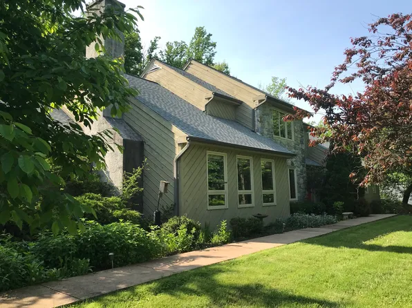 5 Rachel Dr, Chester Springs, PA 19425