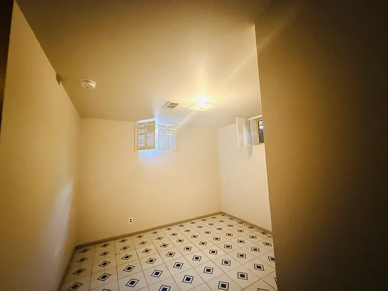 7616 Turner Dr — Photo 32