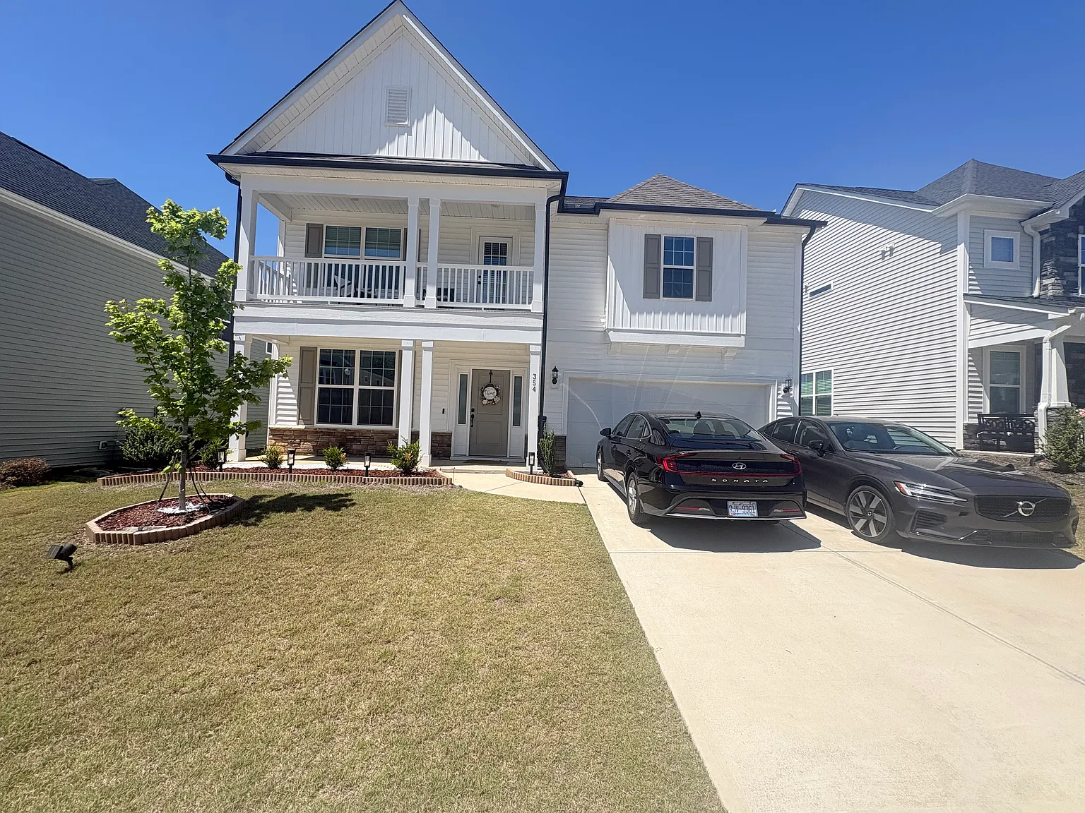 3 bed, 2.5 bath, 2419 sqft, $3,100 — Photo 1