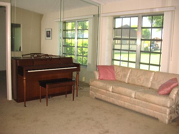 4th image of 5411 Viburnum St