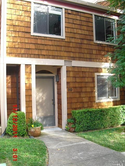 1st image of 2 Park Crest Ct