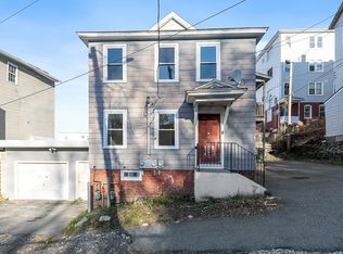 5 McFarland Ct, Worcester, MA 01604