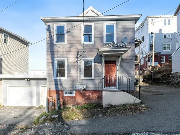 5 McFarland Ct, Worcester, MA 01604