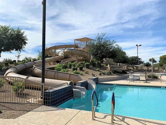 2377 E Alonso Dr — Photo 13