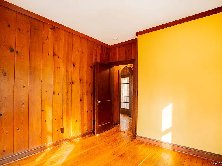 11 Locust Dr — Photo 8