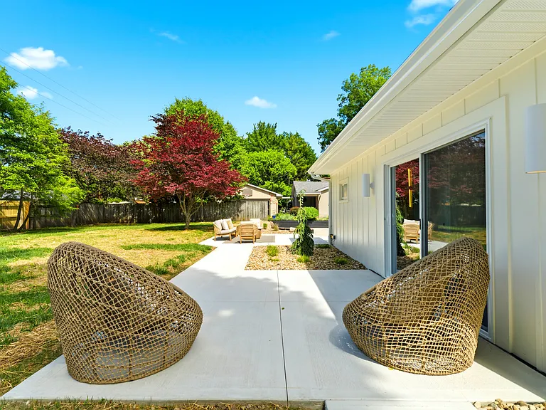 2276 Johnston Rd — Photo 68