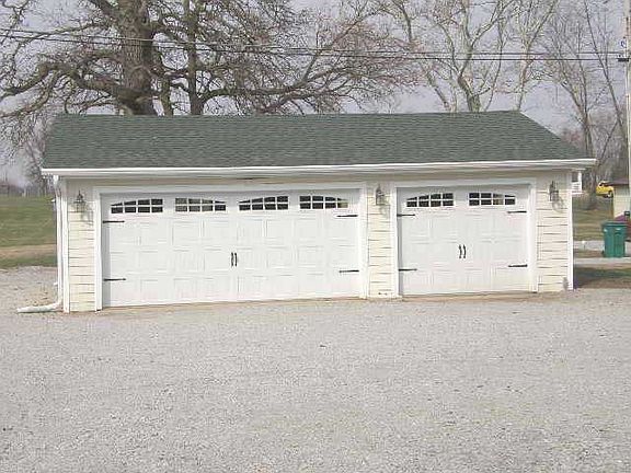 3 Car Garage