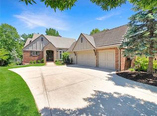 11349 Buena Vista St, Leawood, KS 66211