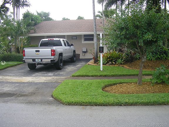 5th image of 5217 SW 94th Ave