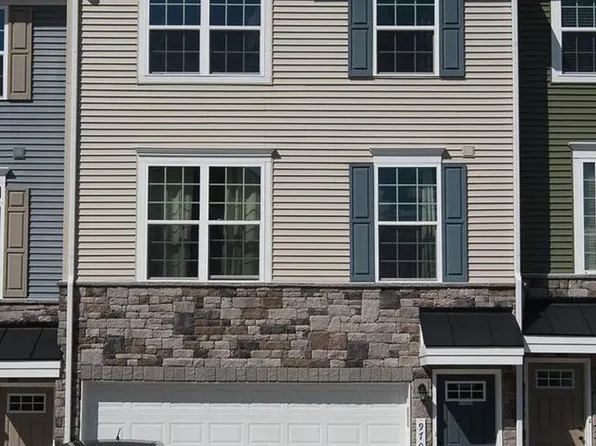 9704 Cedarmass Cir, Fredericksburg, VA 22408