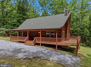 956 Sideling Mountain Trl, Great Cacapon, WV 25422