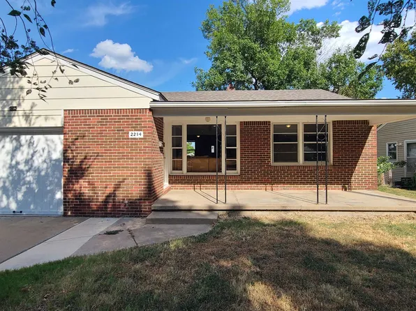 2214 S Pinecrest Ave, Wichita, KS 67218