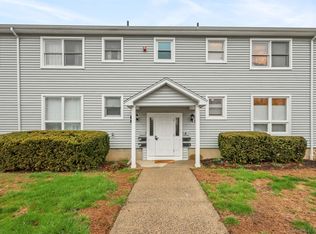 76 Carriage Path S #76, Milford, CT 06460