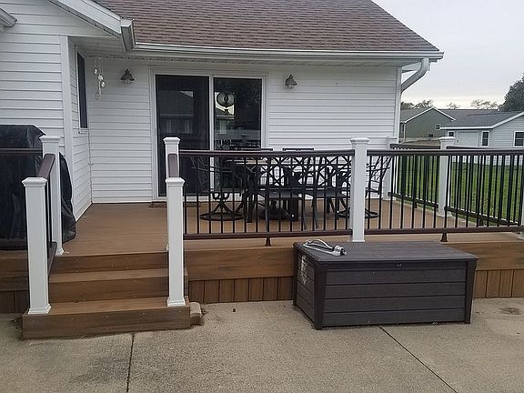Composite deck